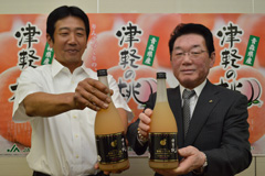 特産「津軽の桃」で酔わせます／津軽にごり酒販売